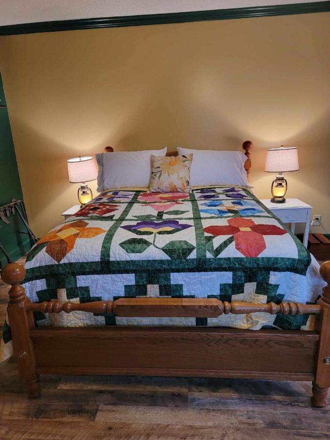 Moonlight Manor Bed & Breakfast Floyd Exteriér fotografie